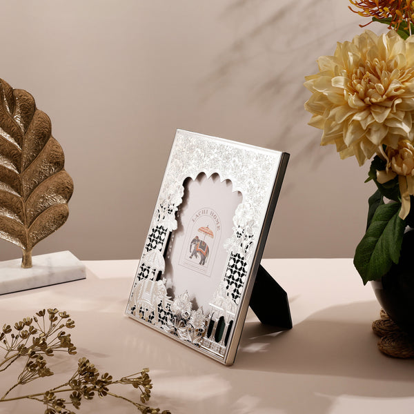 Royal Heritage - (Silver)